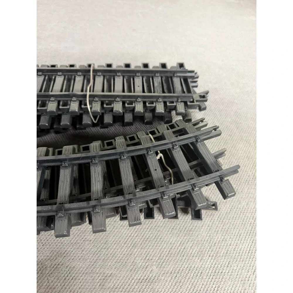 Bachman Plastic Toy Train Track Lot Curved Straight Pieces and Road Signs